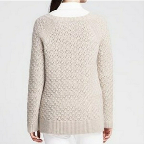 Chunky Knit Merino Alpaca Wool Blend Fisherman Style Sweater by Banana Republic - Picture 8 of 9